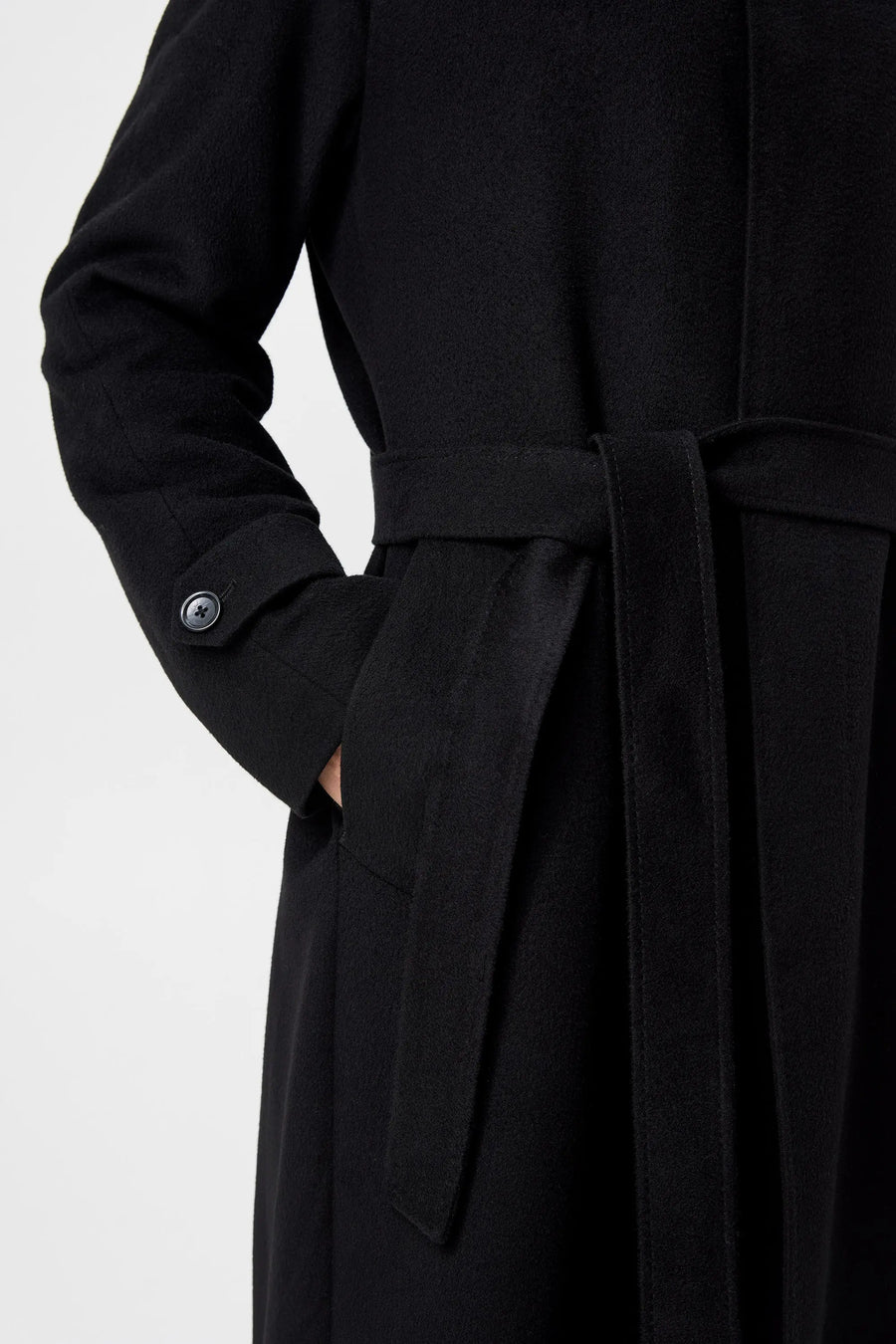 03 - Raglan Coat - Black