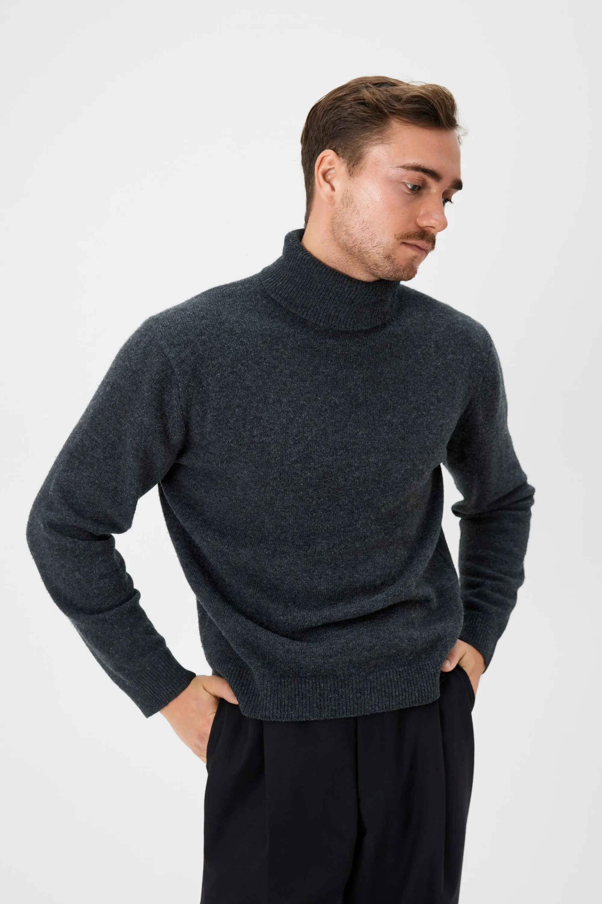 03 - Roll Neck - Wool - Dark Grey Giabe