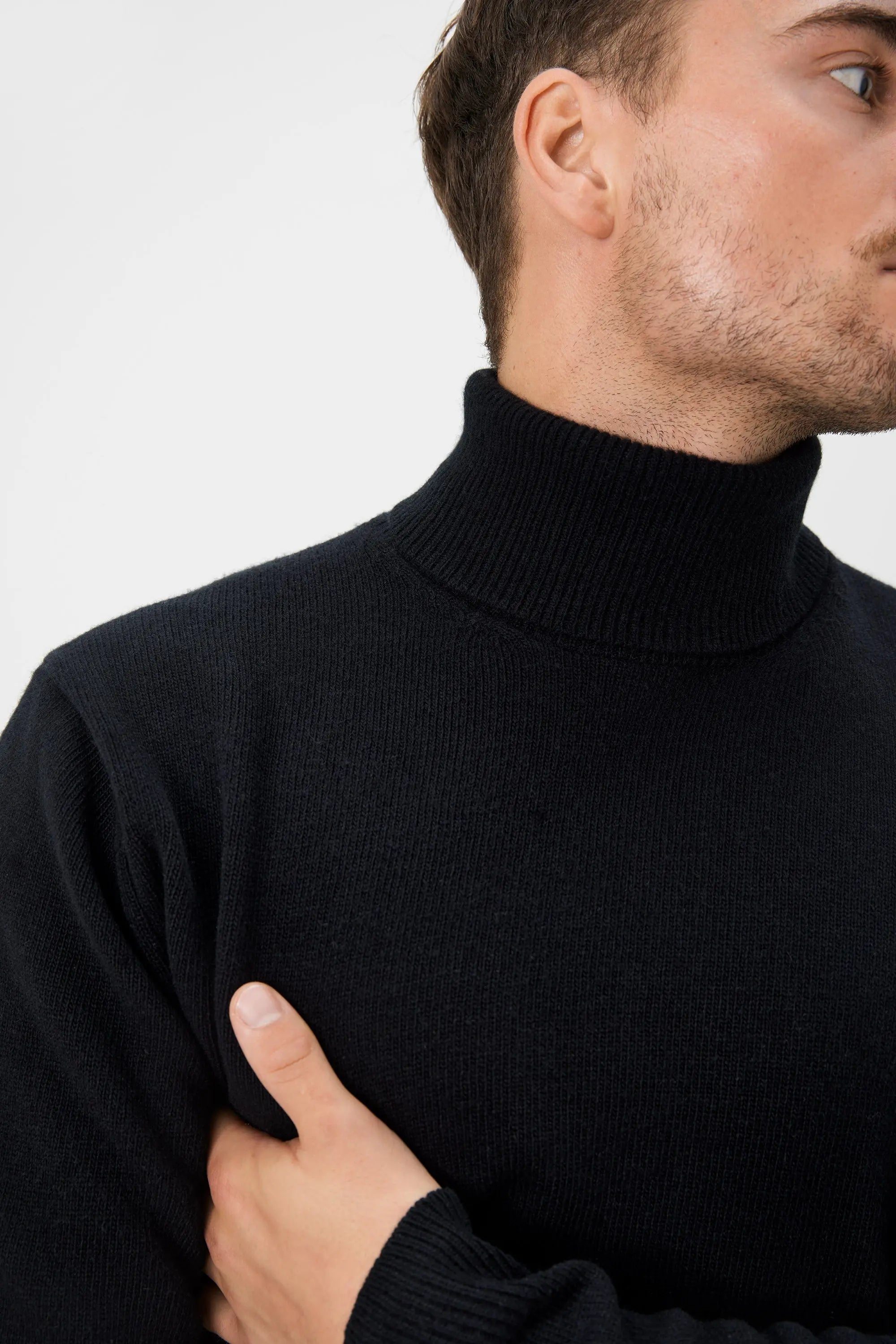 03 - Roll Neck - Wool - Black Giabe